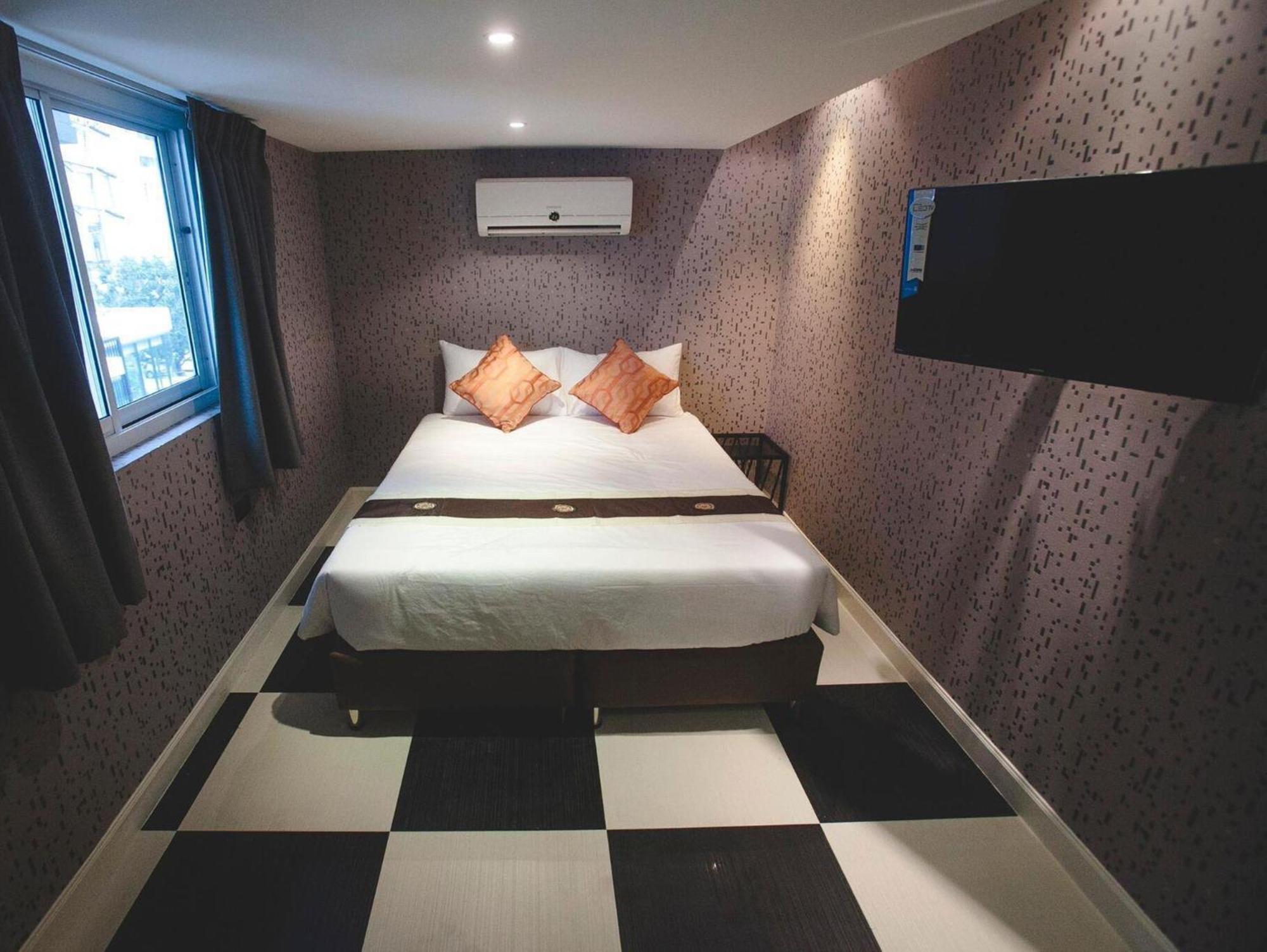 Double Five Hostel Банкок Екстериор снимка