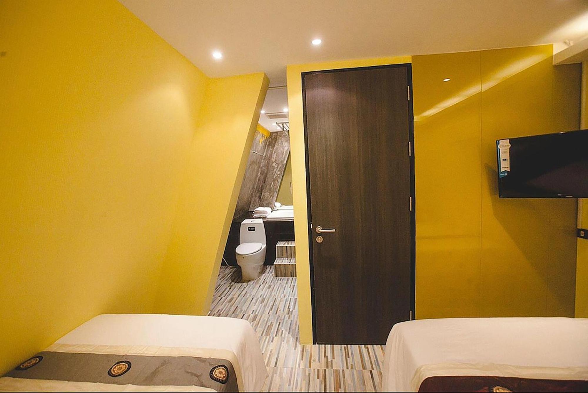 Double Five Hostel Банкок Екстериор снимка