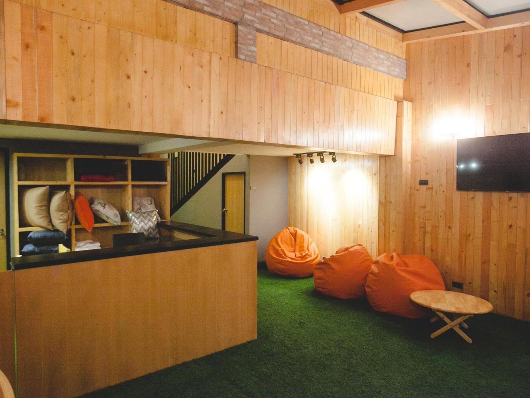 Double Five Hostel Банкок Екстериор снимка