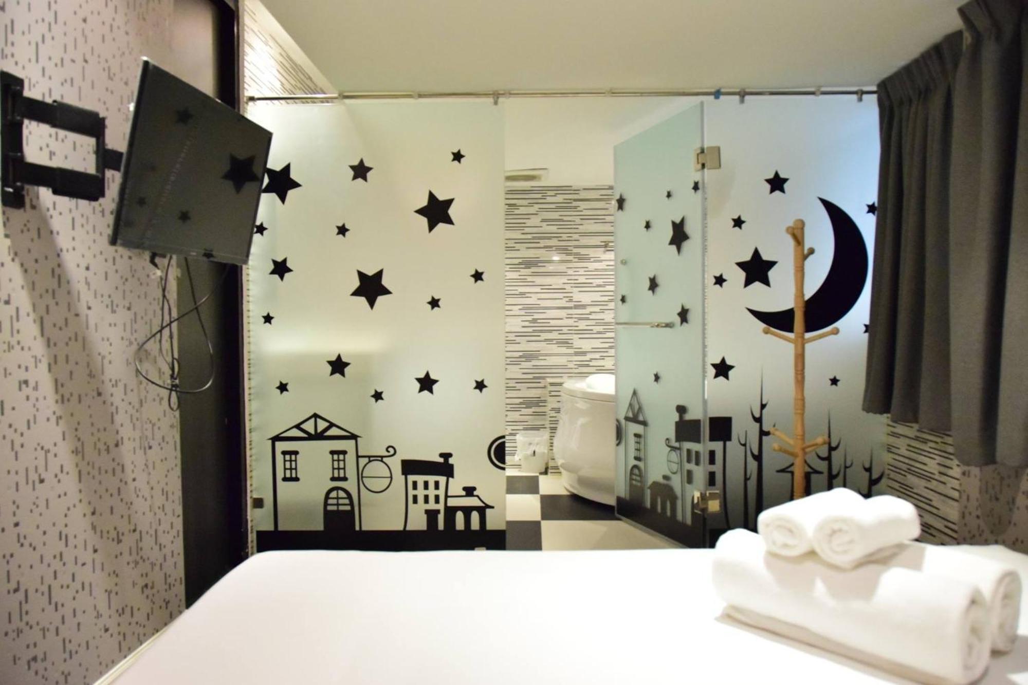 Double Five Hostel Банкок Екстериор снимка