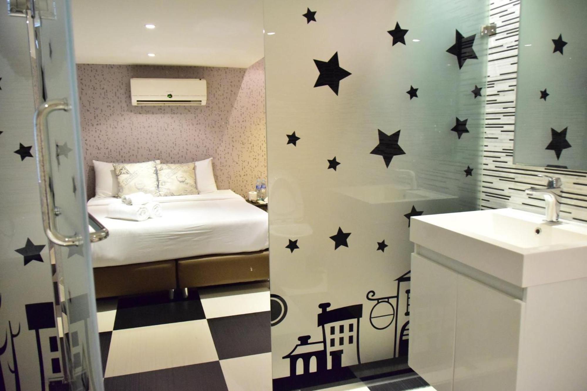 Double Five Hostel Банкок Екстериор снимка