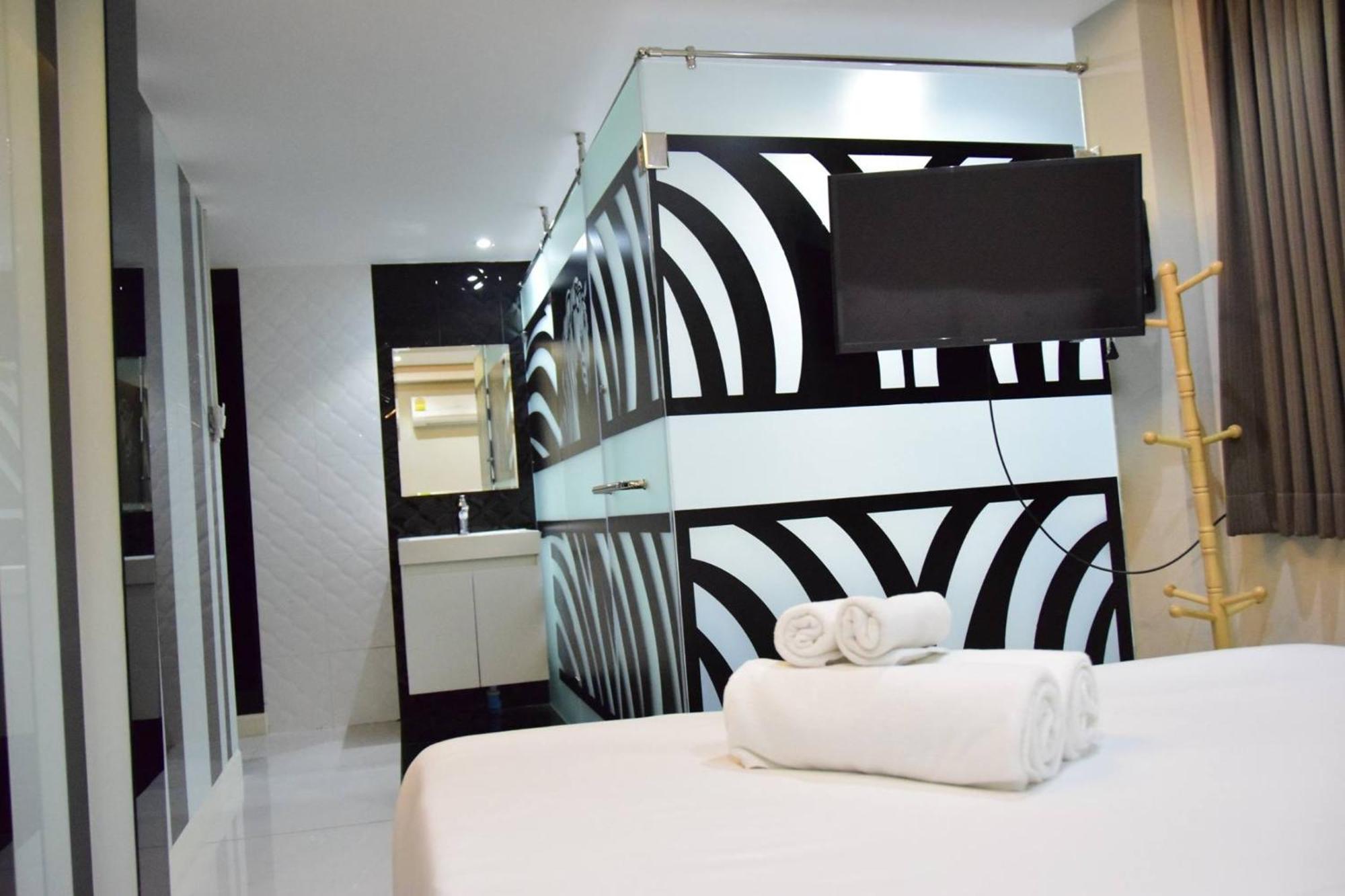 Double Five Hostel Банкок Екстериор снимка
