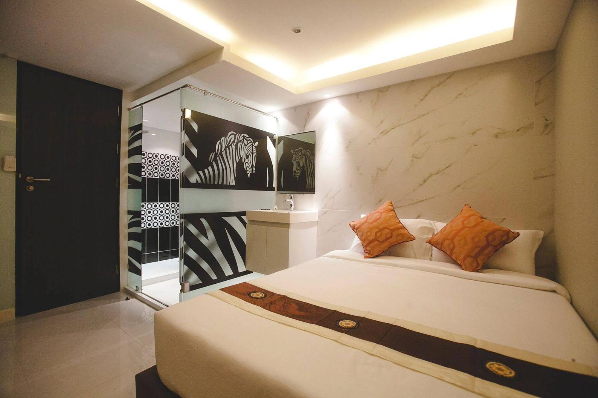 Double Five Hostel Банкок Екстериор снимка