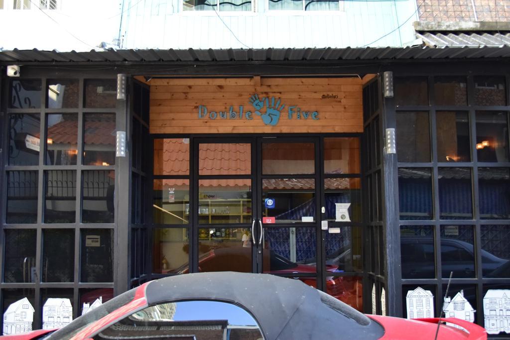 Double Five Hostel Банкок Екстериор снимка