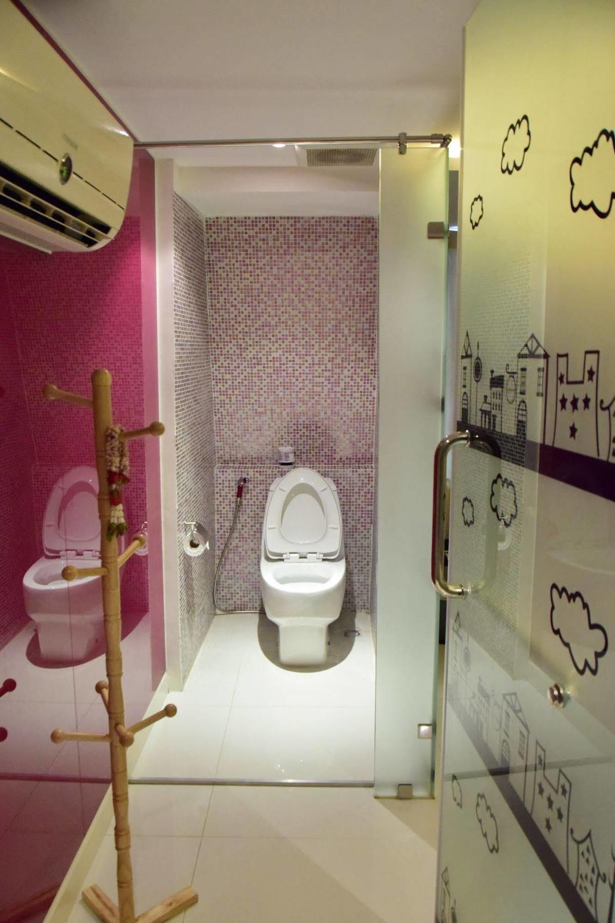 Double Five Hostel Банкок Екстериор снимка