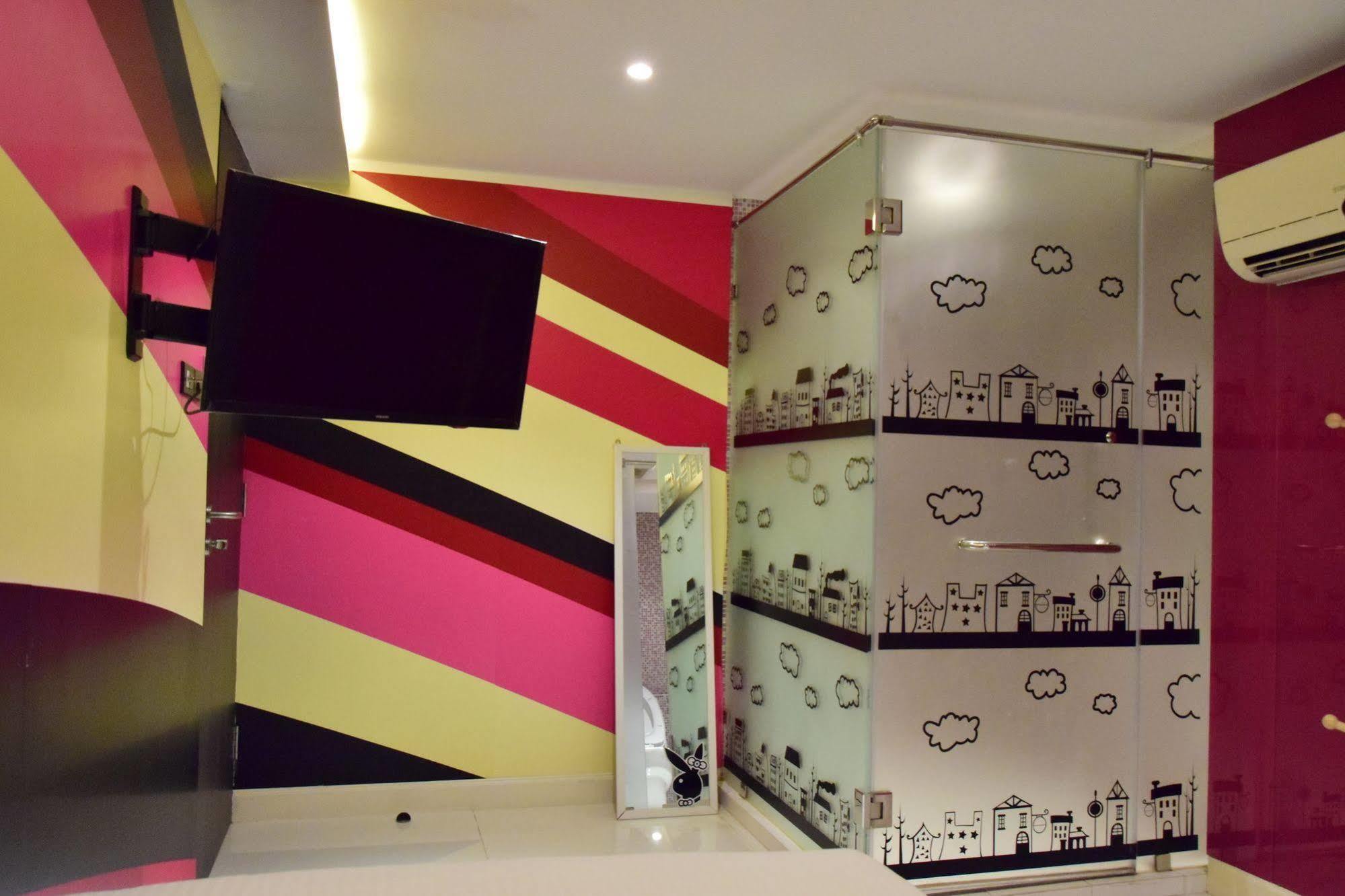 Double Five Hostel Банкок Екстериор снимка