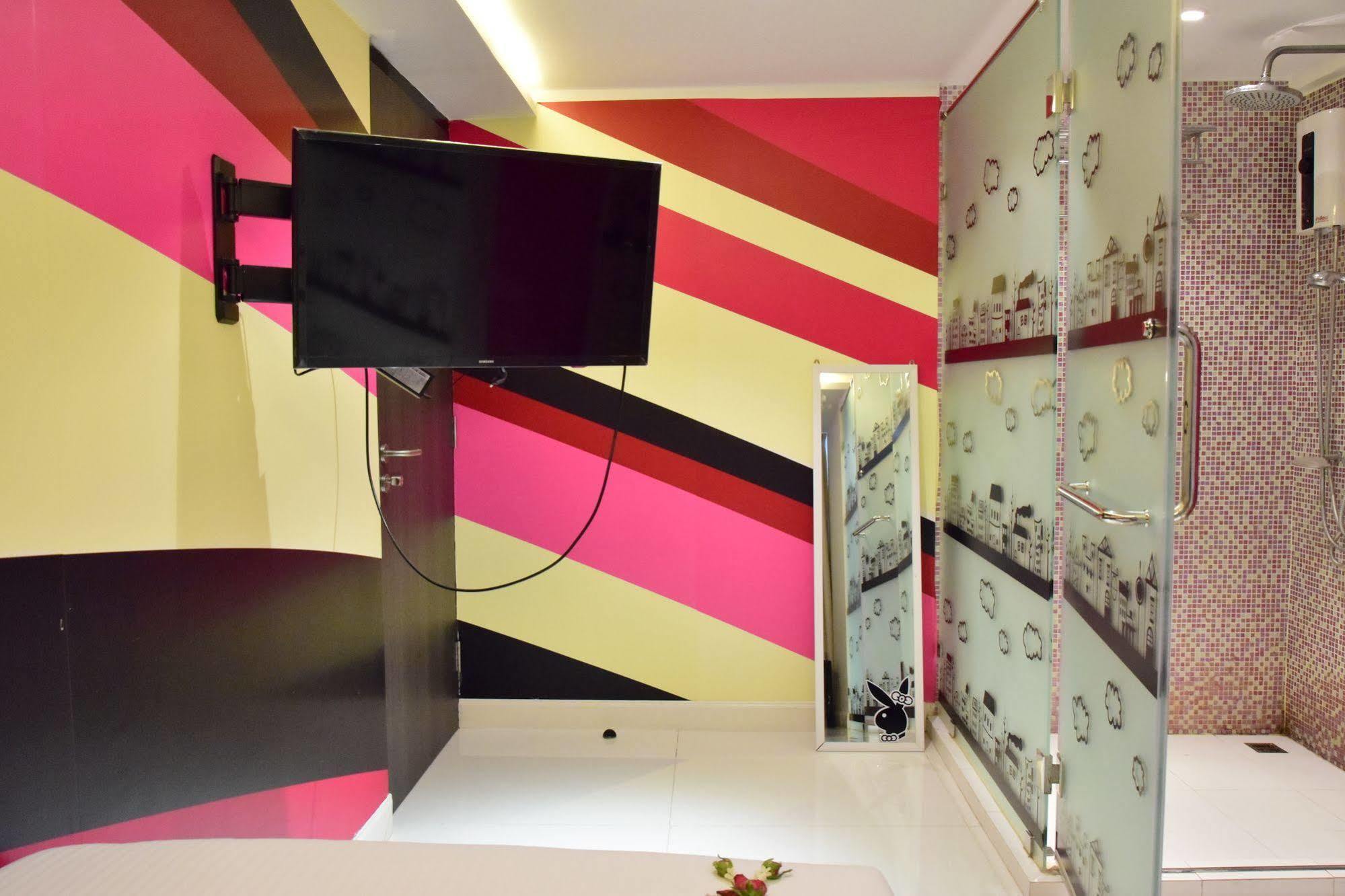 Double Five Hostel Банкок Екстериор снимка